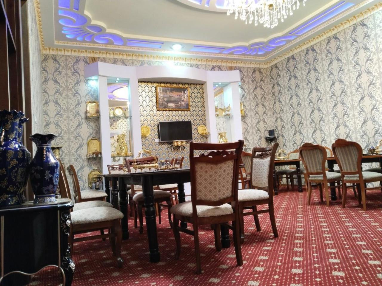 Hotel Rizqiro'Z Boutique Бухара Екстериор снимка