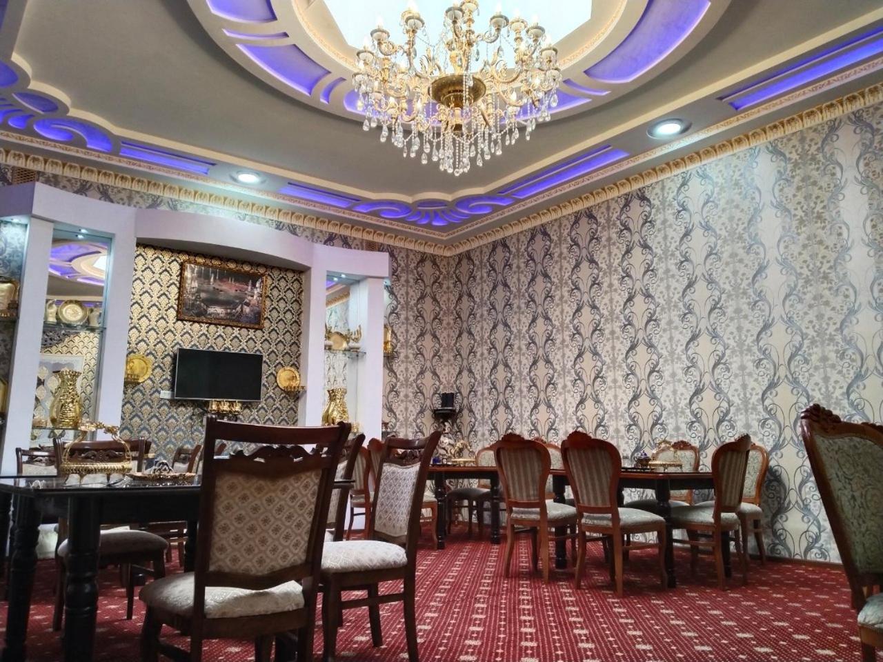 Hotel Rizqiro'Z Boutique Бухара Екстериор снимка